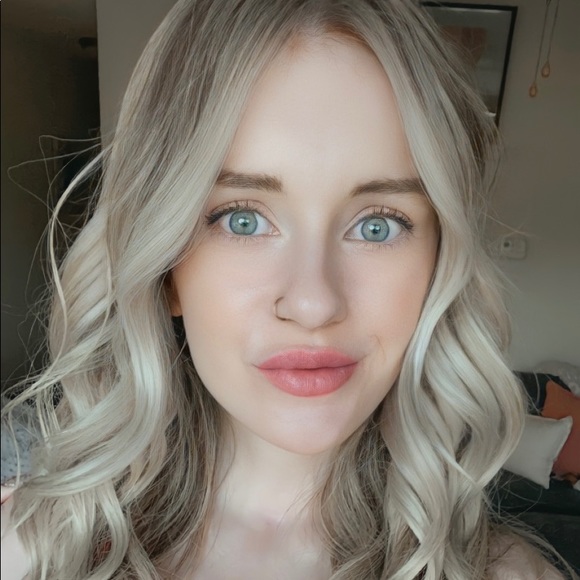 Meet your Posher, Mackenzie - Picture 2 of 7